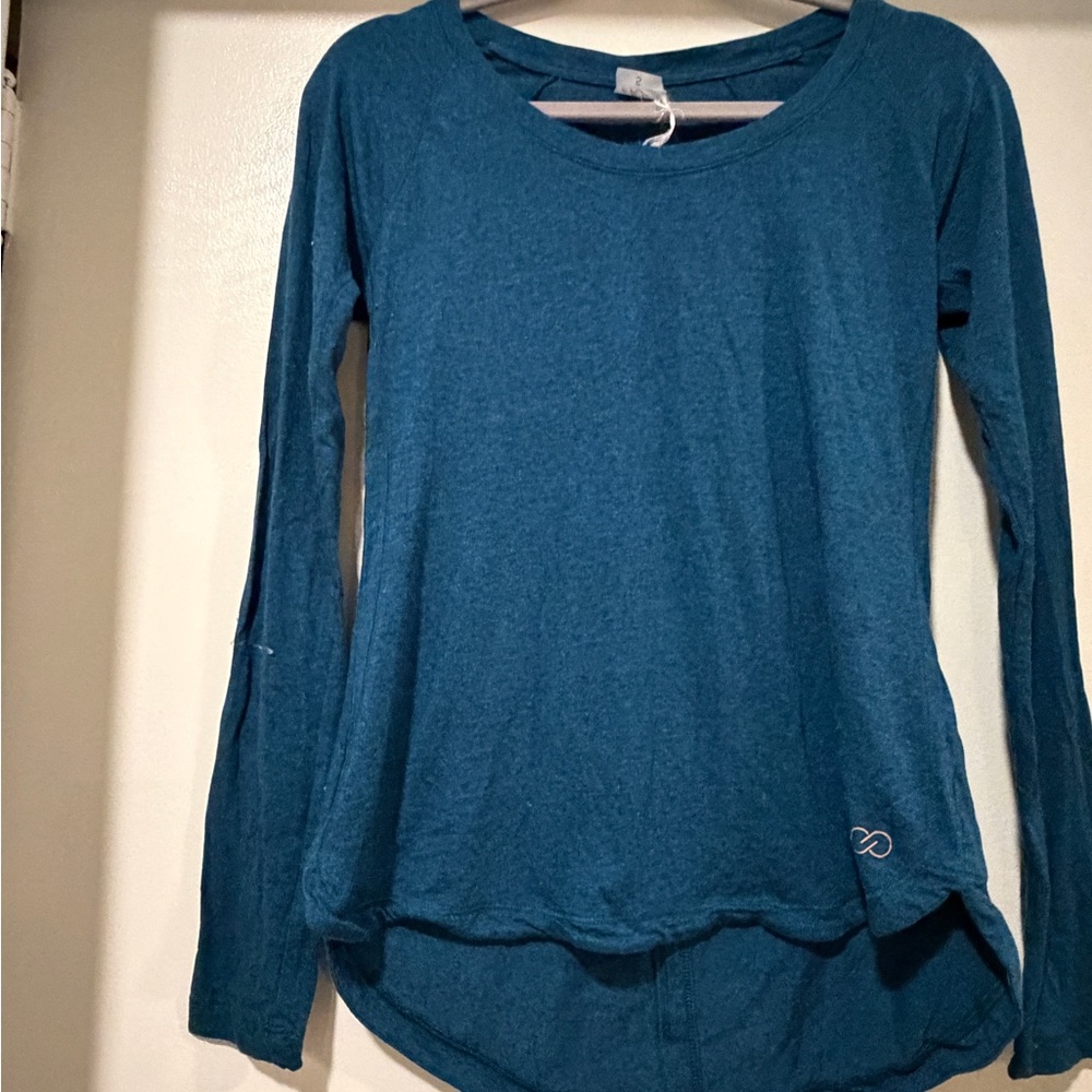 Calia by Carrie Underwood Teal Long Sleeve Lightweight Top